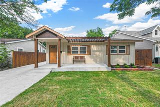 2717 Townsend Drive, Fort Worth, TX 76110
