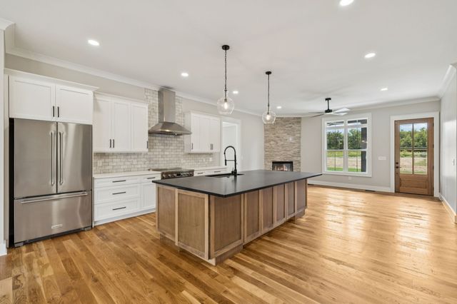 8297 Twelve Corners Rd, Lascassas, TN 37085