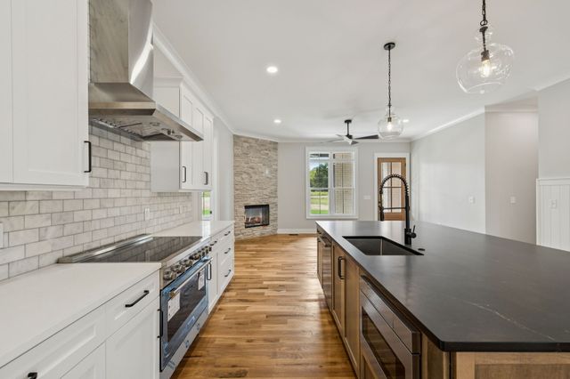 8297 Twelve Corners Rd, Lascassas, TN 37085