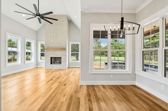 8297 Twelve Corners Rd, Lascassas, TN 37085