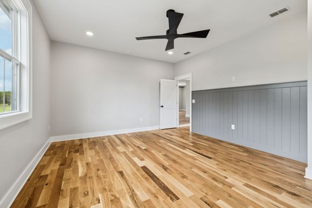 8297 Twelve Corners Rd, Lascassas, TN 37085