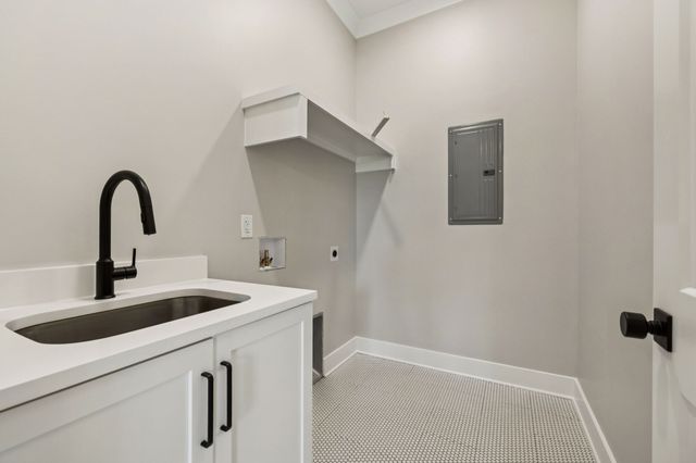 8297 Twelve Corners Rd, Lascassas, TN 37085