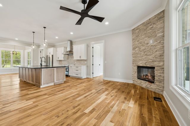 8297 Twelve Corners Rd, Lascassas, TN 37085