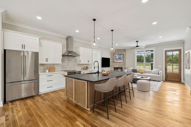 8297 Twelve Corners Rd, Lascassas, TN 37085