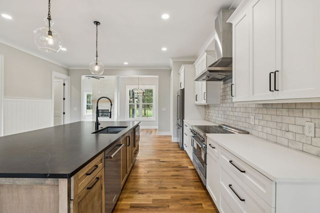 8297 Twelve Corners Rd, Lascassas, TN 37085