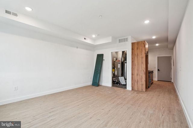 4163 MANTUA AVE, Philadelphia, PA 19104