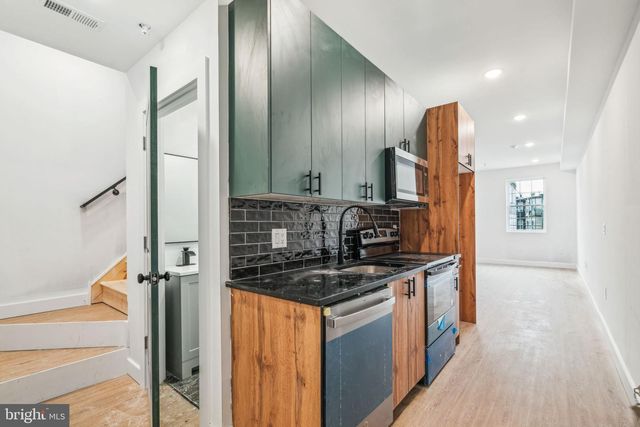 4163 MANTUA AVE, Philadelphia, PA 19104