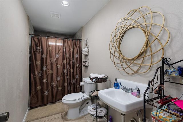 9435 N Fm 1015, Weslaco, TX 78570