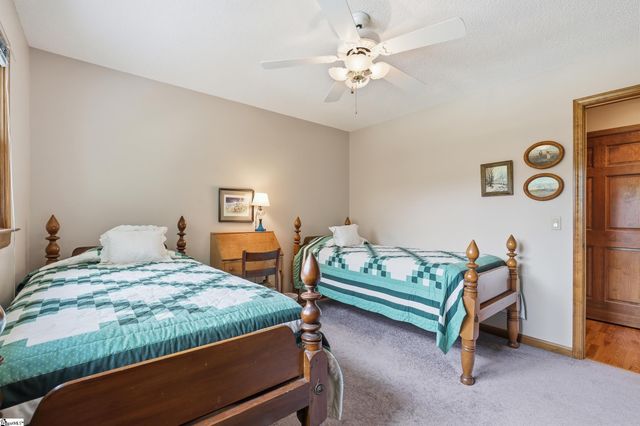 621 Jenkins Bridge Road, Simpsonville, SC 29680