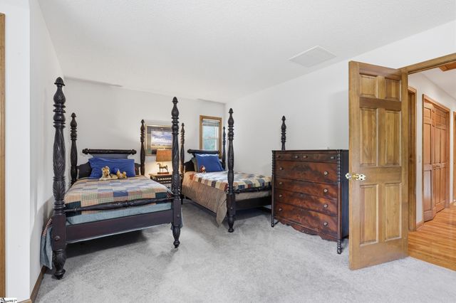 621 Jenkins Bridge Road, Simpsonville, SC 29680