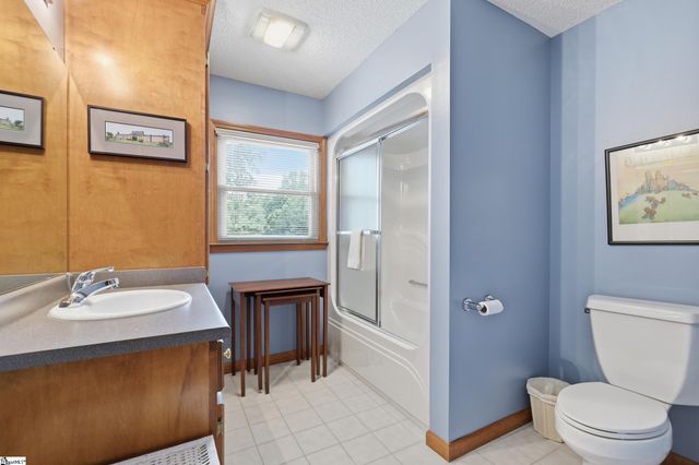 621 Jenkins Bridge Road, Simpsonville, SC 29680