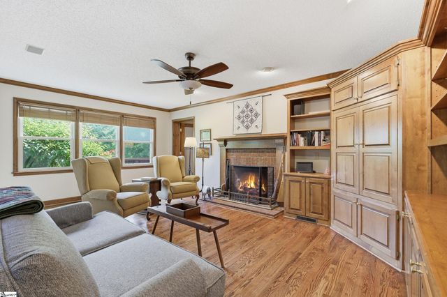621 Jenkins Bridge Road, Simpsonville, SC 29680
