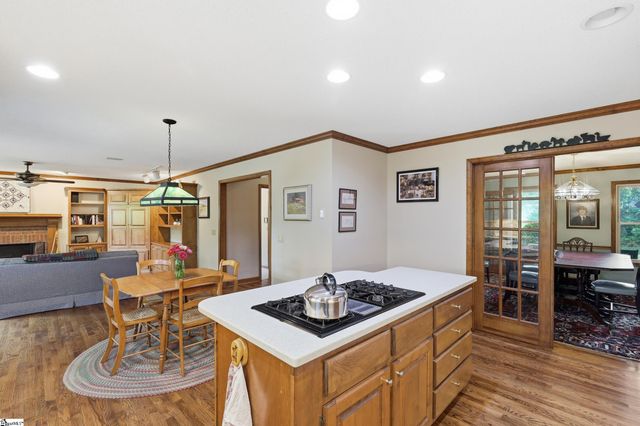 621 Jenkins Bridge Road, Simpsonville, SC 29680