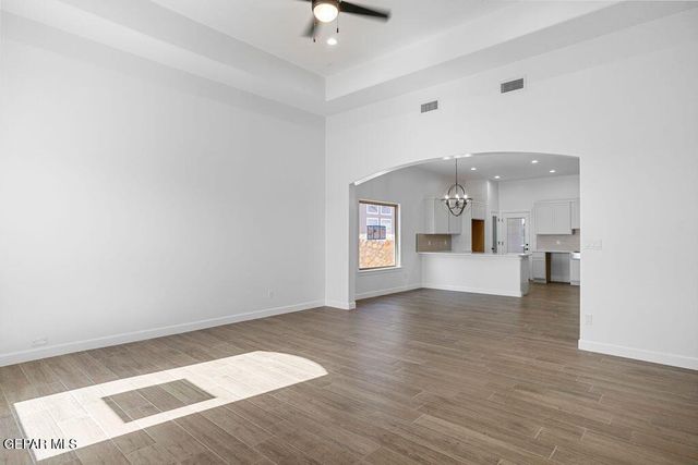 421 Deserts Drive, Socorro, TX 79927