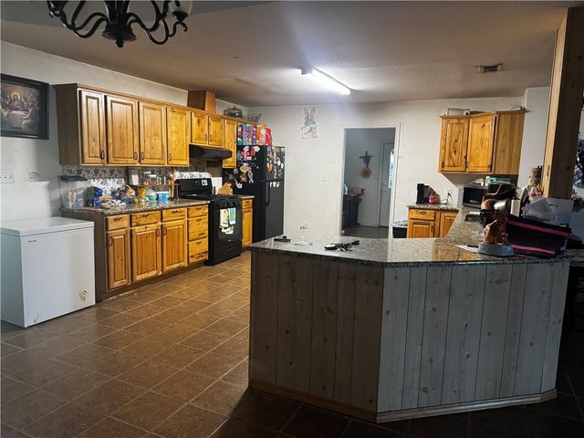 169 Zaragosa, Alice, TX 78332