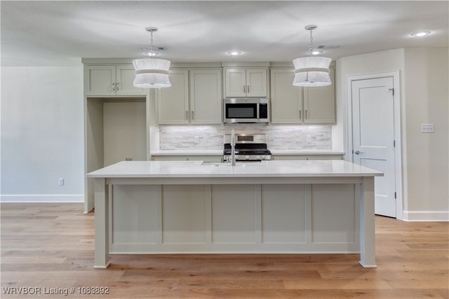 10217 Tyrrell Court, Fort Smith, AR 72916