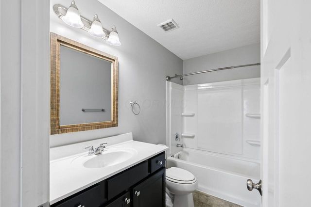 594 Eisen Drive, Blacklick, OH 43004