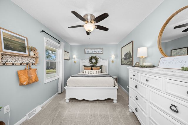 214 8th Street E, Milan, IL 61264