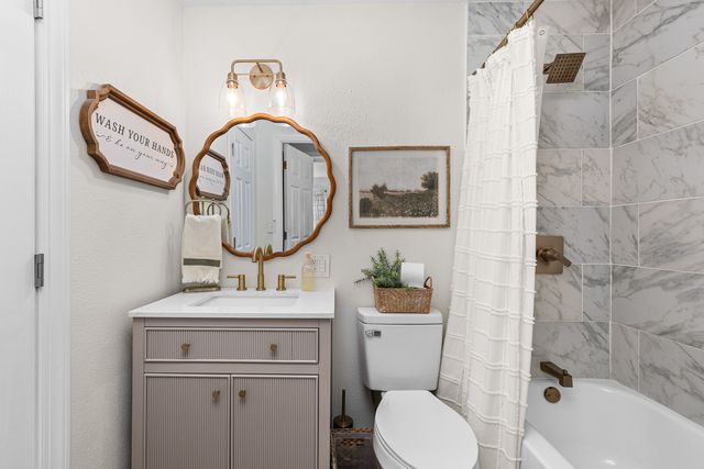 214 8th Street E, Milan, IL 61264