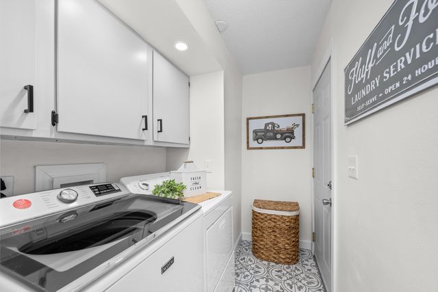 214 8th Street E, Milan, IL 61264