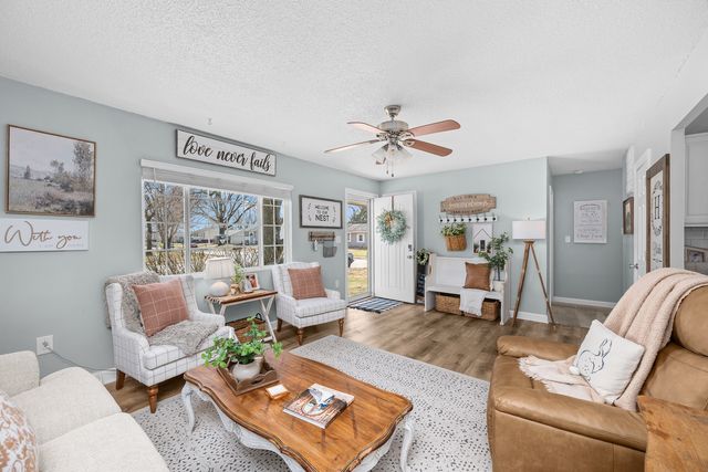 214 8th Street E, Milan, IL 61264