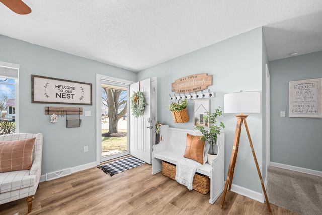 214 8th Street E, Milan, IL 61264