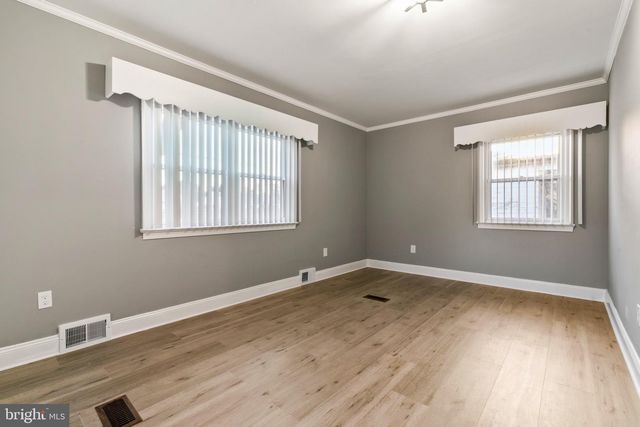 920 E DIVISION ST, Dover, DE 19901