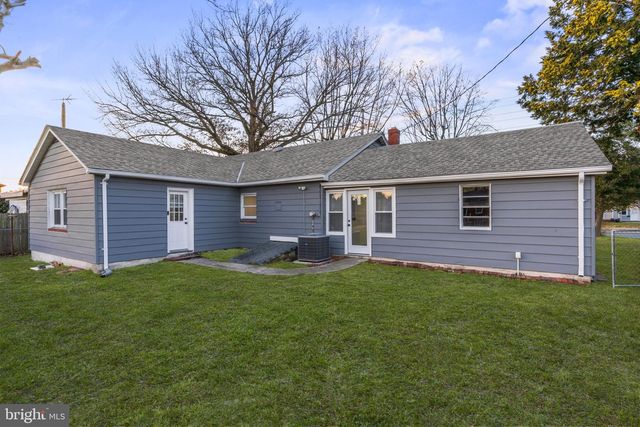 920 E DIVISION ST, Dover, DE 19901