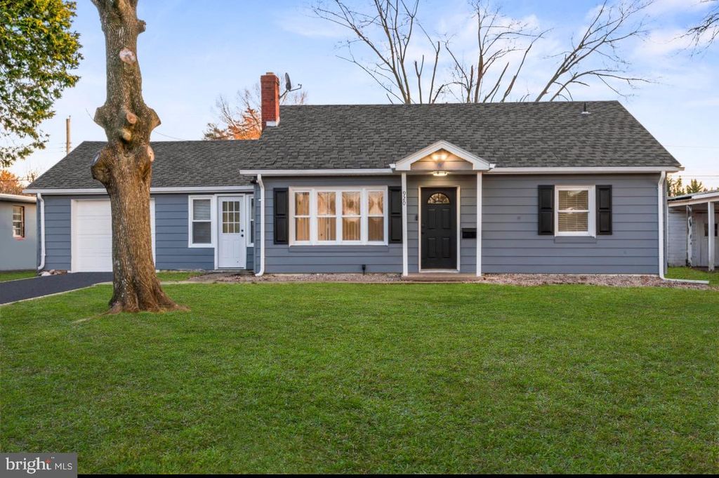 920 E DIVISION ST, Dover, DE 19901