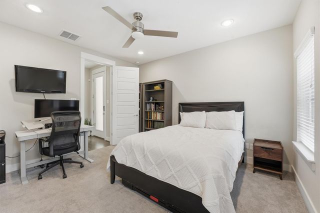 2057 Sherwood Forest Street, Houston, TX 77043