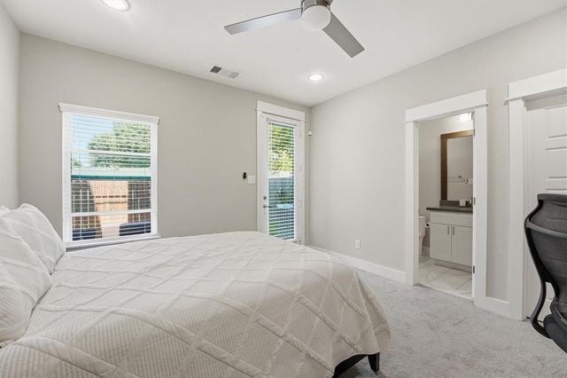 2057 Sherwood Forest Street, Houston, TX 77043