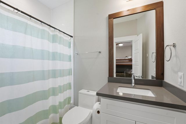 2057 Sherwood Forest Street, Houston, TX 77043