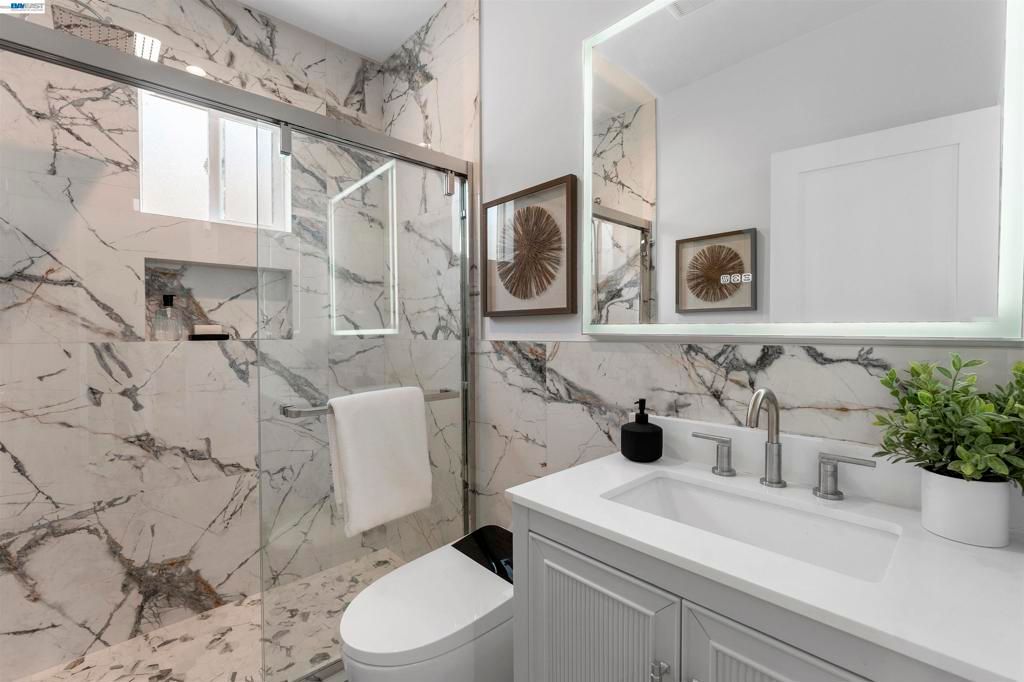 Image 14 of property listing at 507 Monte Diablo Ave, San Mateo, CA 94401