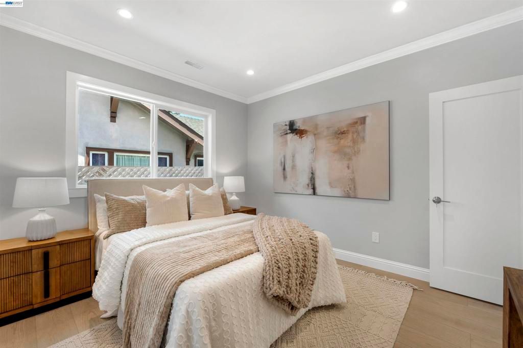 Image 18 of property listing at 507 Monte Diablo Ave, San Mateo, CA 94401