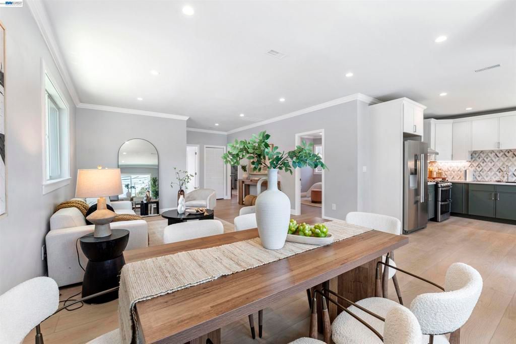 Image 8 of property listing at 507 Monte Diablo Ave, San Mateo, CA 94401
