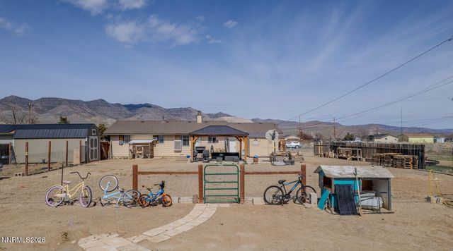 196 Six Mile Canyon Road, Dayton, NV 89403