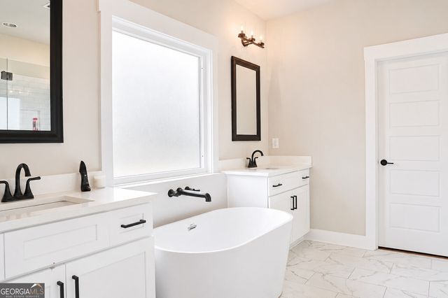 544 White Oak Way, Monroe, GA 30655
