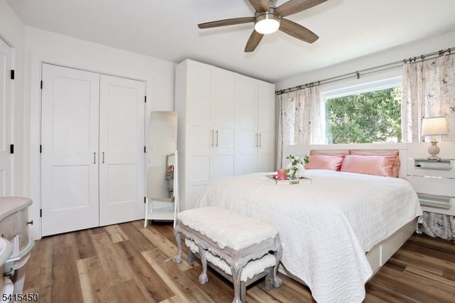 131 Lakeside Blvd, Oakland Boro, NJ 07436