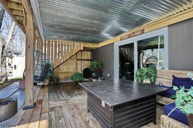 131 Lakeside Blvd, Oakland Boro, NJ 07436