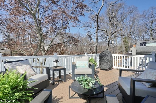 131 Lakeside Blvd, Oakland Boro, NJ 07436