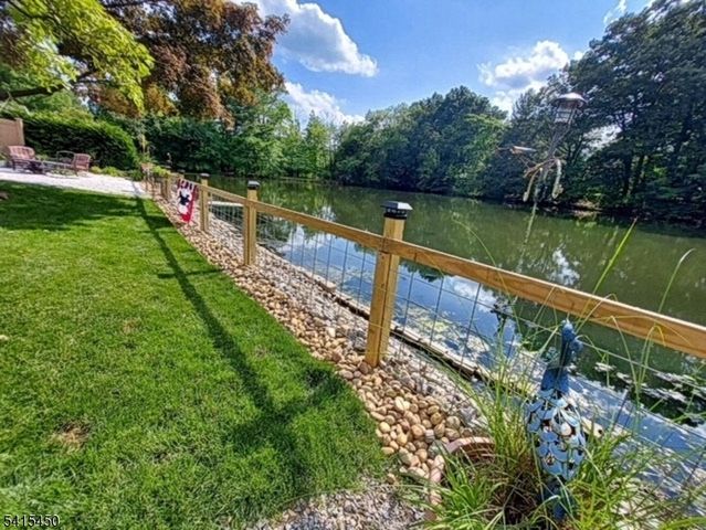 131 Lakeside Blvd, Oakland Boro, NJ 07436