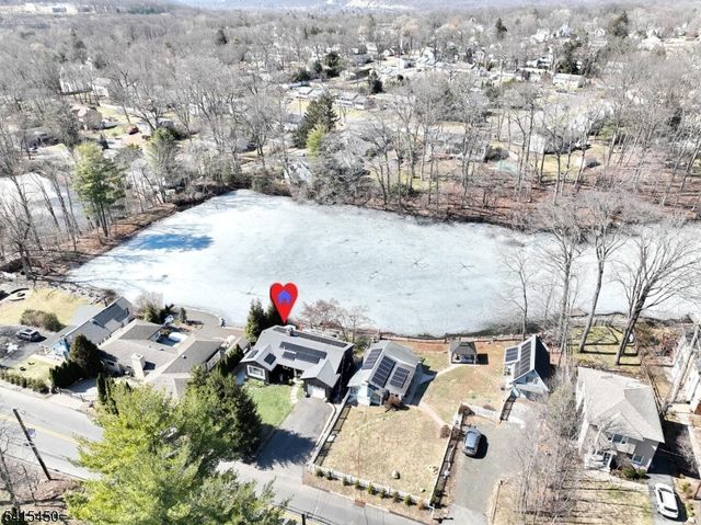 131 Lakeside Blvd, Oakland Boro, NJ 07436