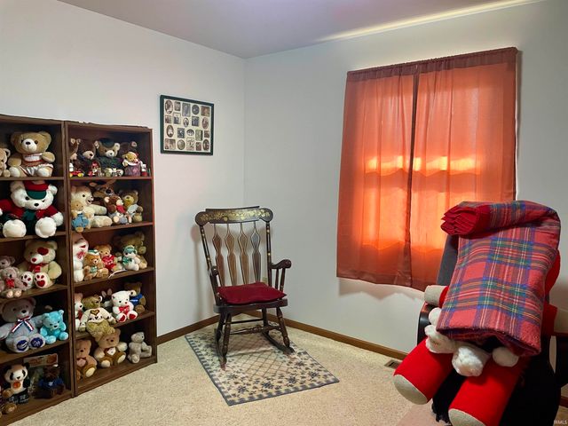 587 E Markle Road, Huntington, IN 46750