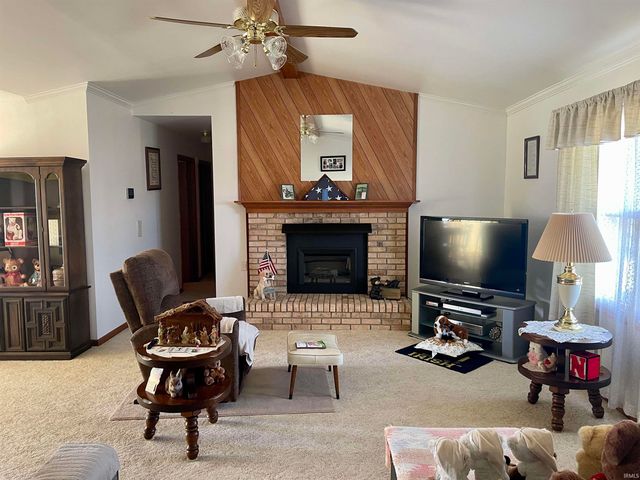 587 E Markle Road, Huntington, IN 46750