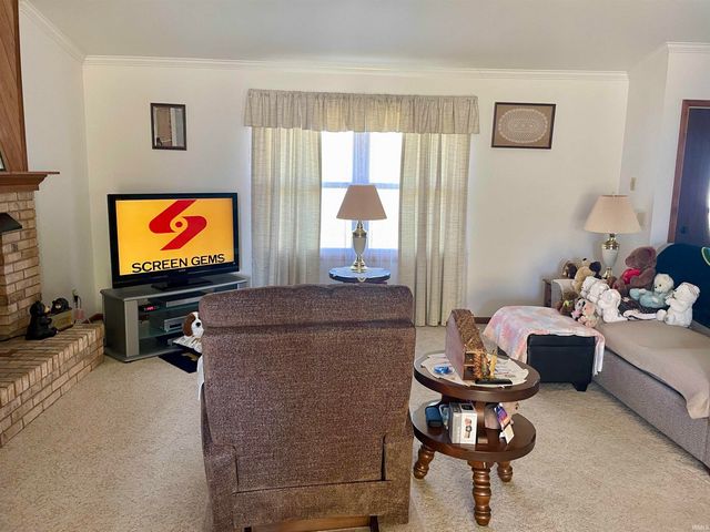 587 E Markle Road, Huntington, IN 46750