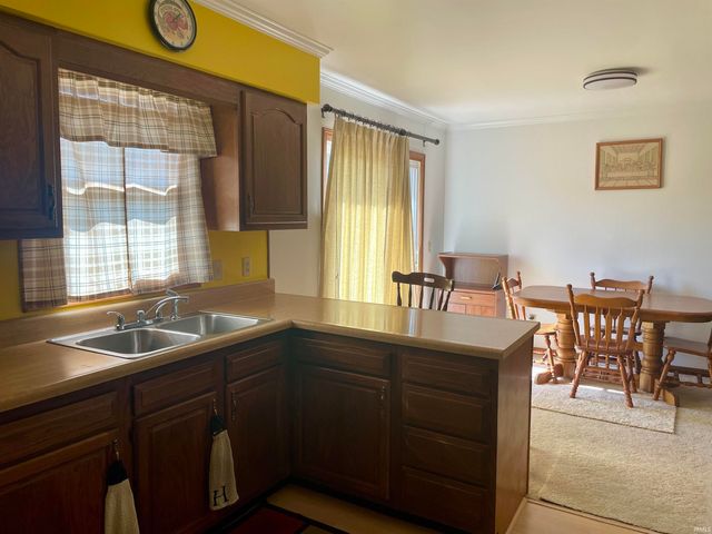 587 E Markle Road, Huntington, IN 46750