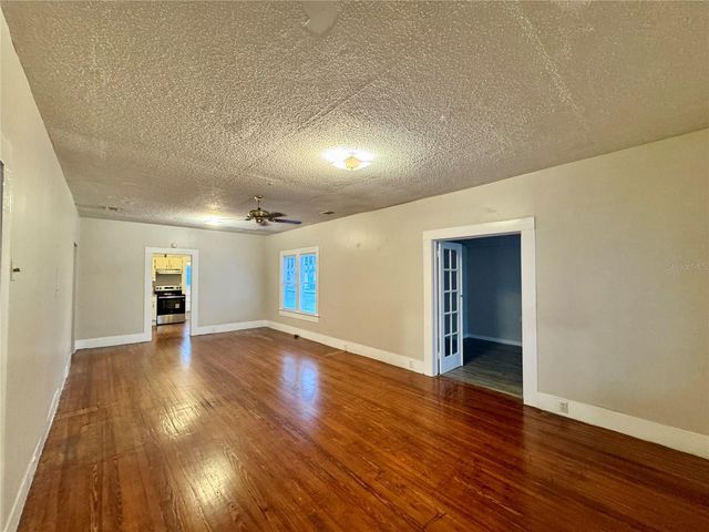 235 SW COLUMBIA AVENUE, Lake City, FL 32025