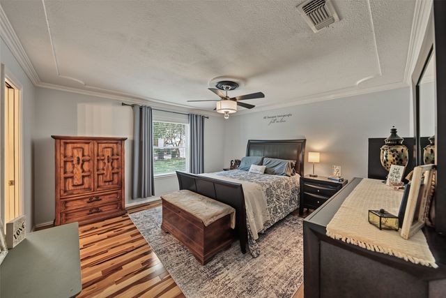 2512 Glassboro Circle, Arlington, TX 76015