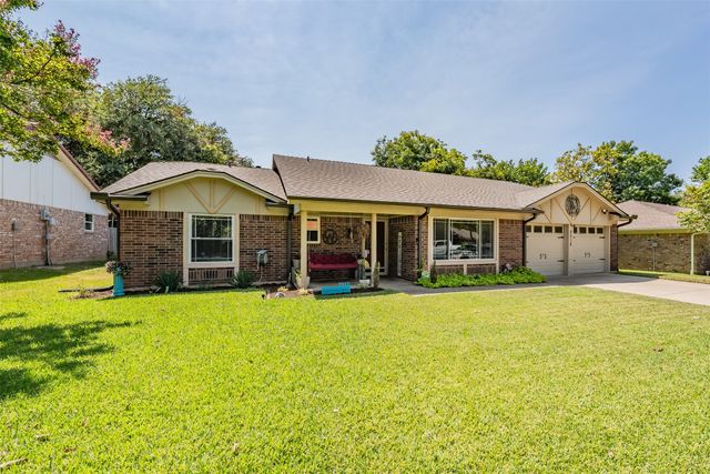 2512 Glassboro Circle, Arlington, TX 76015