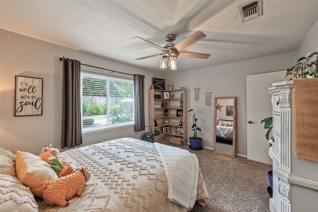2512 Glassboro Circle, Arlington, TX 76015